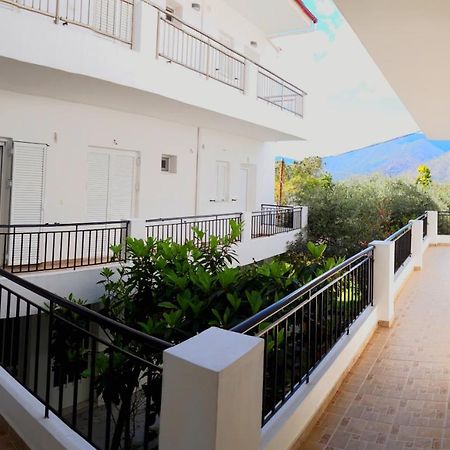 Ενοικιαζόμενα Δωμάτια Γεωργία Σταμούλου 鲁维斯 外观 照片